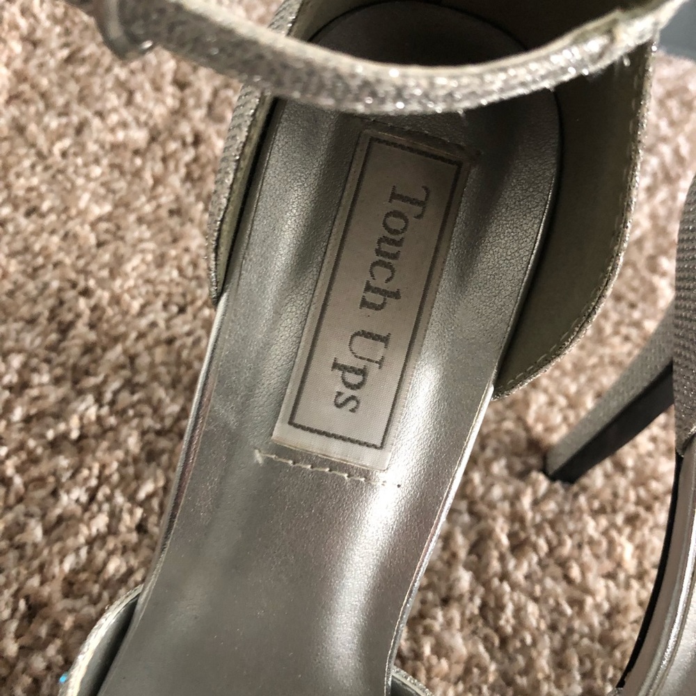 Heels - Picture 4 of 4